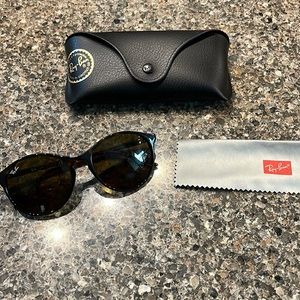Ray-Ban Women's Dark Brown Havana
Sunglasses 55mm